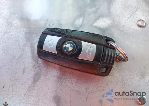 2011 BMW 328I xDrive z USA, uszkodzony, nr VIN WBAPK5C50BF126465